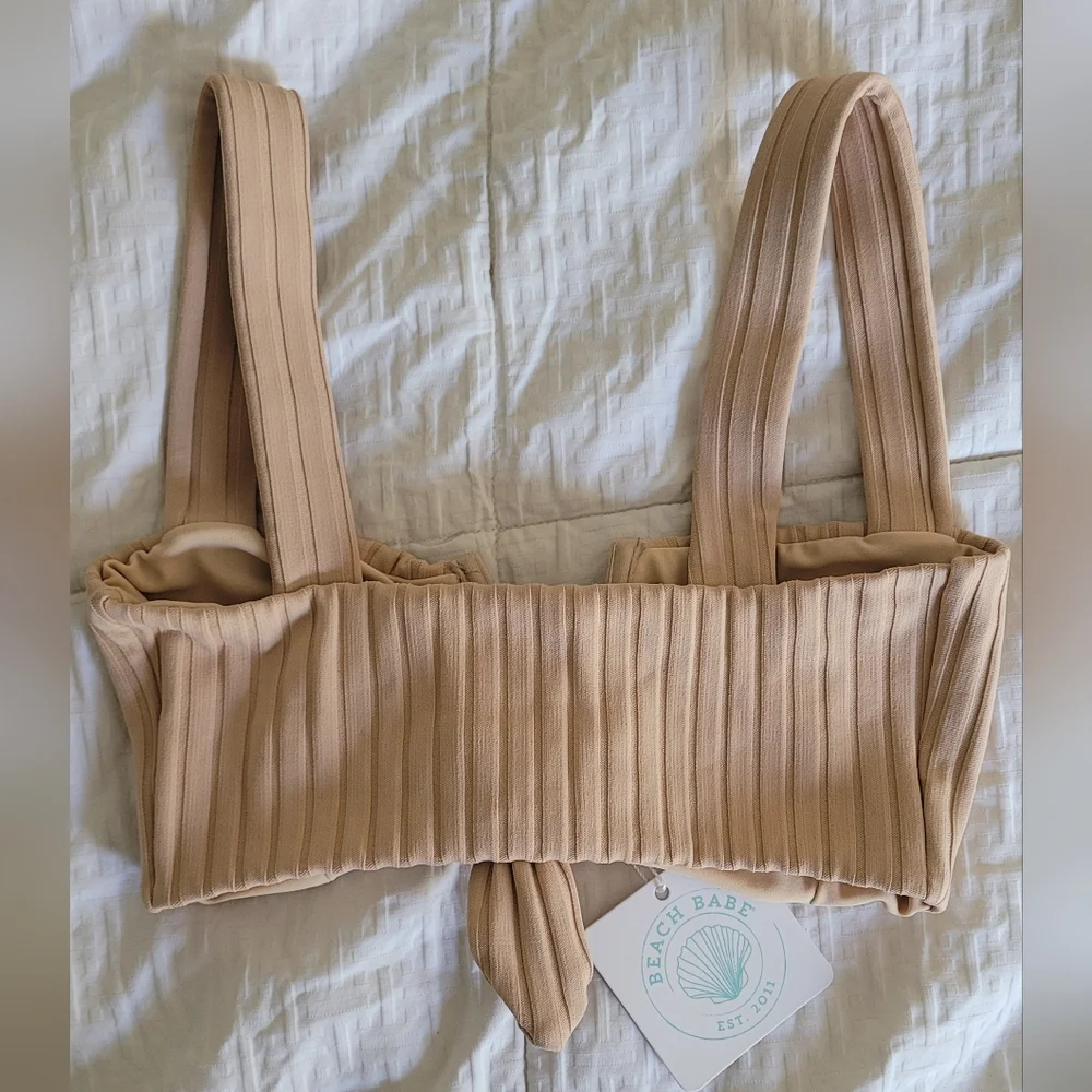 NWT Beach Babe Bikini Top - Picture 3 of 3